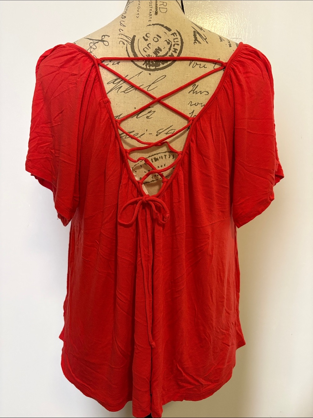 Lush *Red/Orange Crisscross Tie Back Short Flutter Sleeve Top